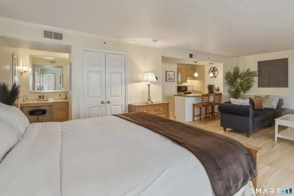 $184,900 | 1613 Old Pond Lane, Unit 1613, Norwich, CT 06360