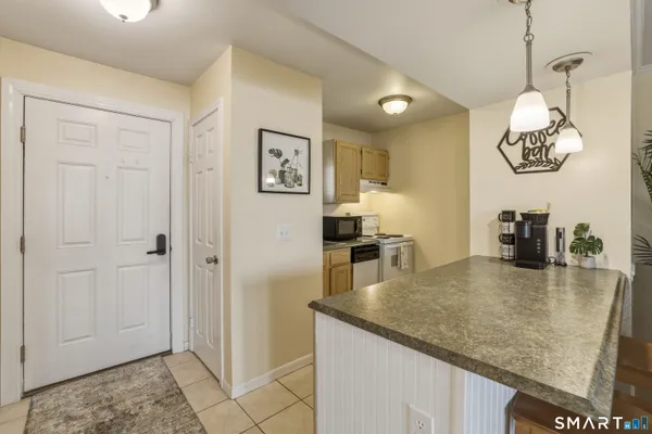 $184,900 | 1613 Old Pond Lane, Unit 1613, Norwich, CT 06360