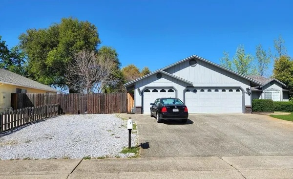 $479,500 | 4608 Dandelion Drive, Redding, CA 96002