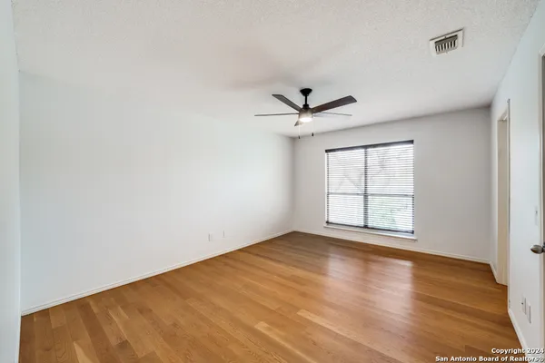 $3,200 | 16310 Sacre Couer, San Antonio, TX 78232