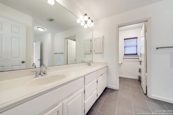 $3,200 | 16310 Sacre Couer, San Antonio, TX 78232