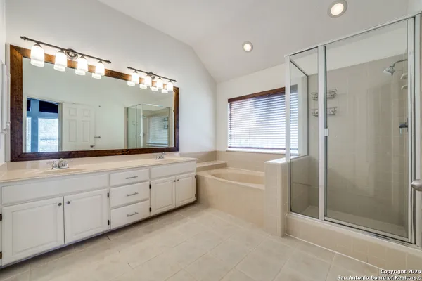 $3,200 | 16310 Sacre Couer, San Antonio, TX 78232