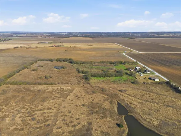 $599,999 | 1025 Hcr 2421 Road, Hillsboro, TX 76645