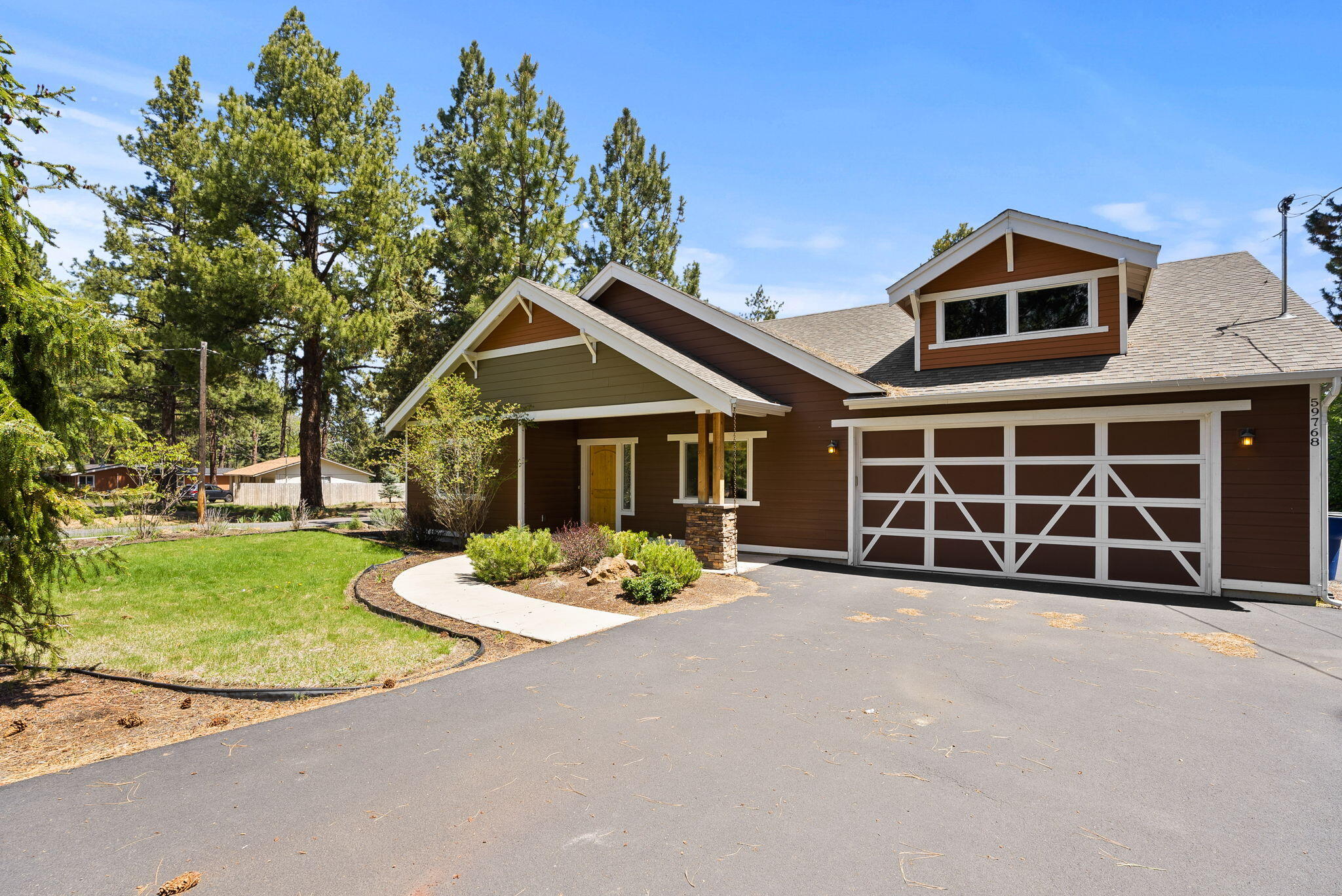 59768 Navajo Road Bend, OR 97702 - Photo 2 of 61 2