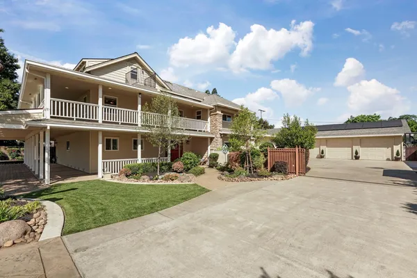 $1,600,000 | 17700 North Kennison Lane, Lodi, CA 95240