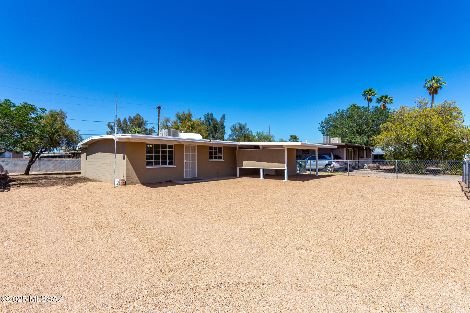 1214 West Kleindale Road Tucson, AZ 85705 - Photo 3 of 33 Fully fenced front and backyard