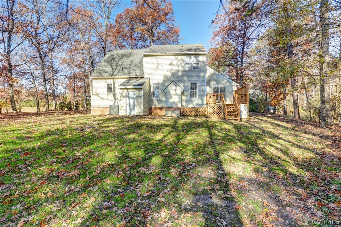 13601 Queensgate Road Midlothian, VA 23114 - Photo 35 of 39 a view of a big yard with large trees