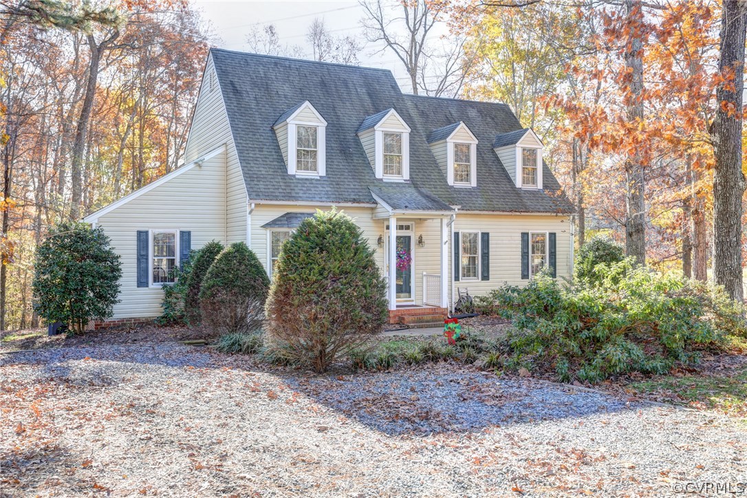 13601 Queensgate Road Midlothian, VA 23114 - Photo 8 of 39 a front view of house with yard and trees around