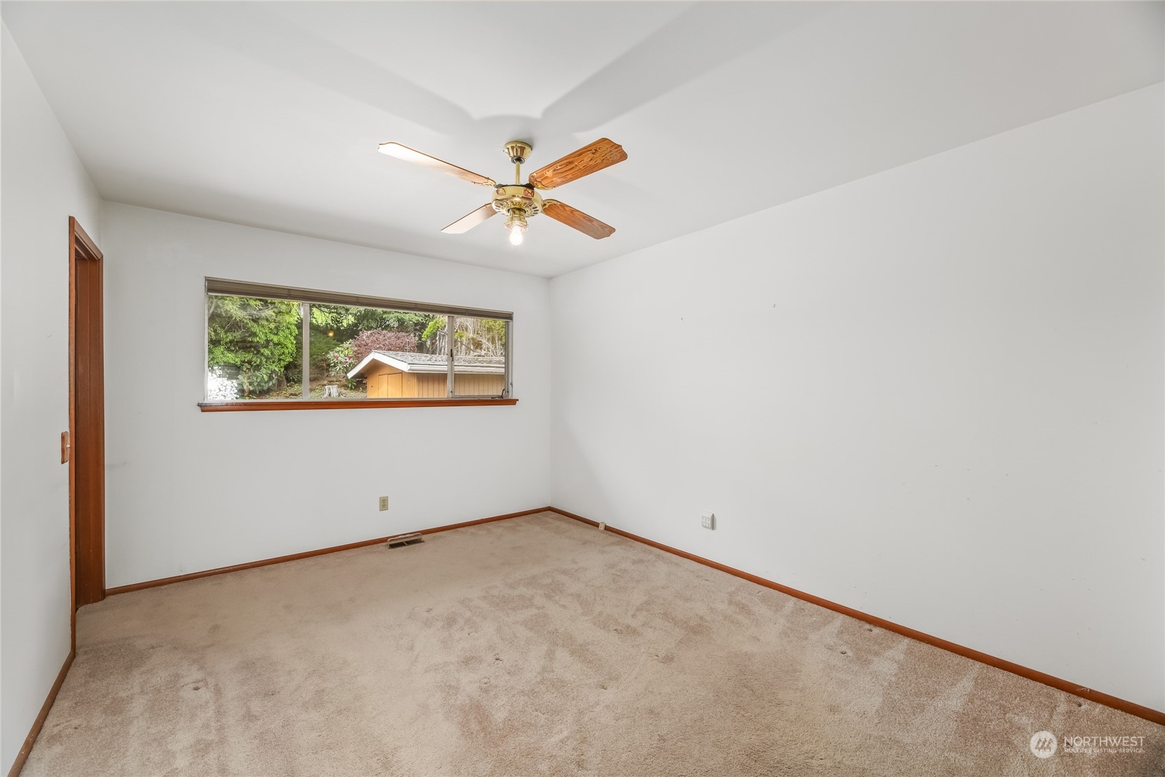 465 Stevens Avenue Northwest Renton, WA 98057 - Photo 10 of 26 Gallery Image 10