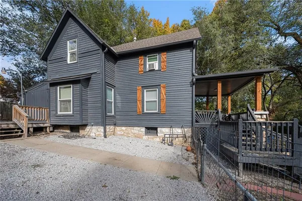 $194,000 | 804 South Home Avenue, Independence, MO 64053