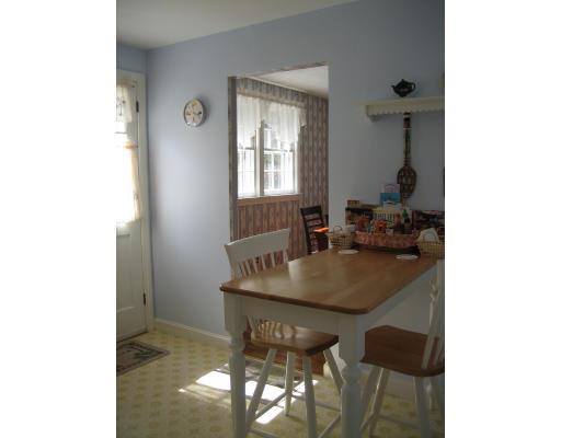 5 Stratton Hill Road Westford, MA 01886 - Photo 4 of 18 Gallery Image 4