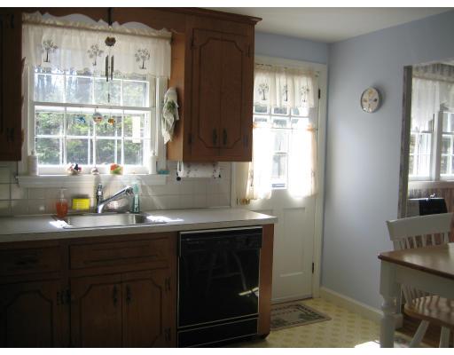 5 Stratton Hill Road Westford, MA 01886 - Photo 5 of 18 Gallery Image 5