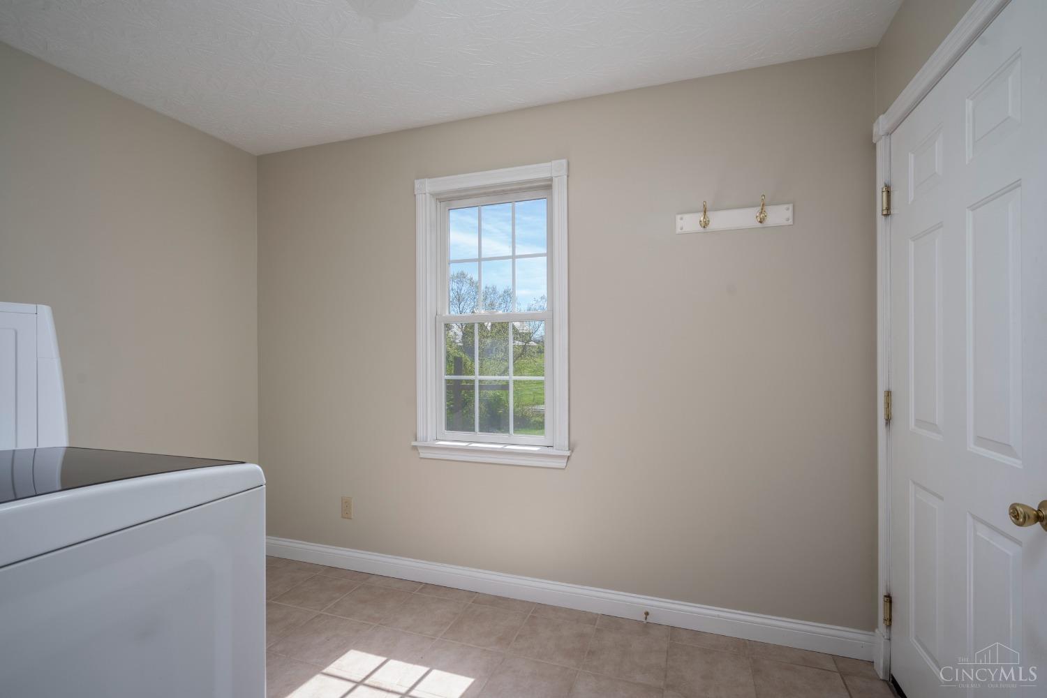 1311 Laymon Road New Vienna, OH 45159 - Photo 16 of 64
