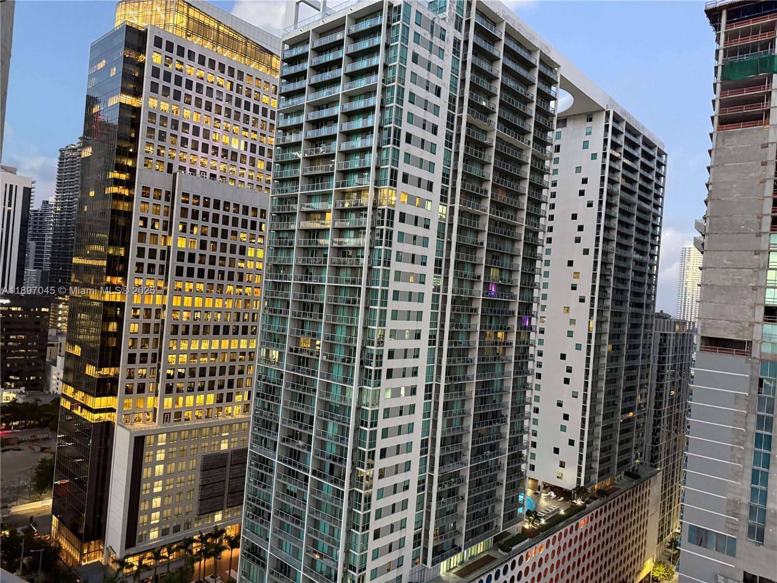 485 Brickell Avenue, Unit 2606 Miami, FL 33131 - Photo 4 of 18 a view of a building