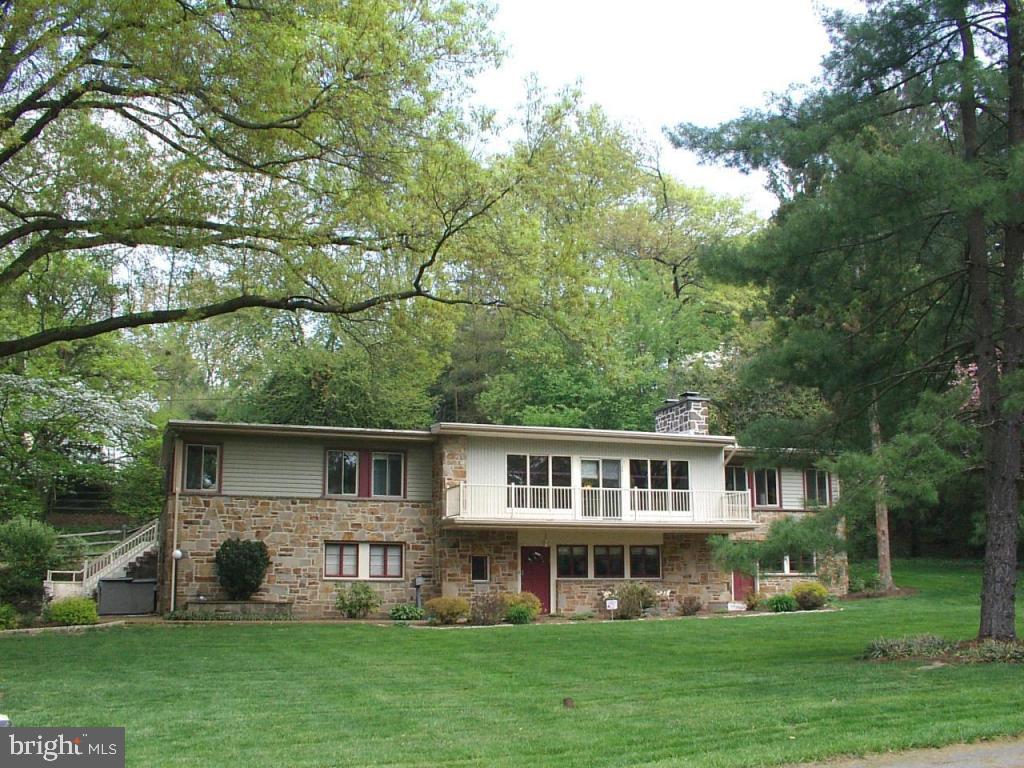 1295 Meadowbrook Road Lancaster, PA 17603 - Photo 1 of 14 Gallery Image 1