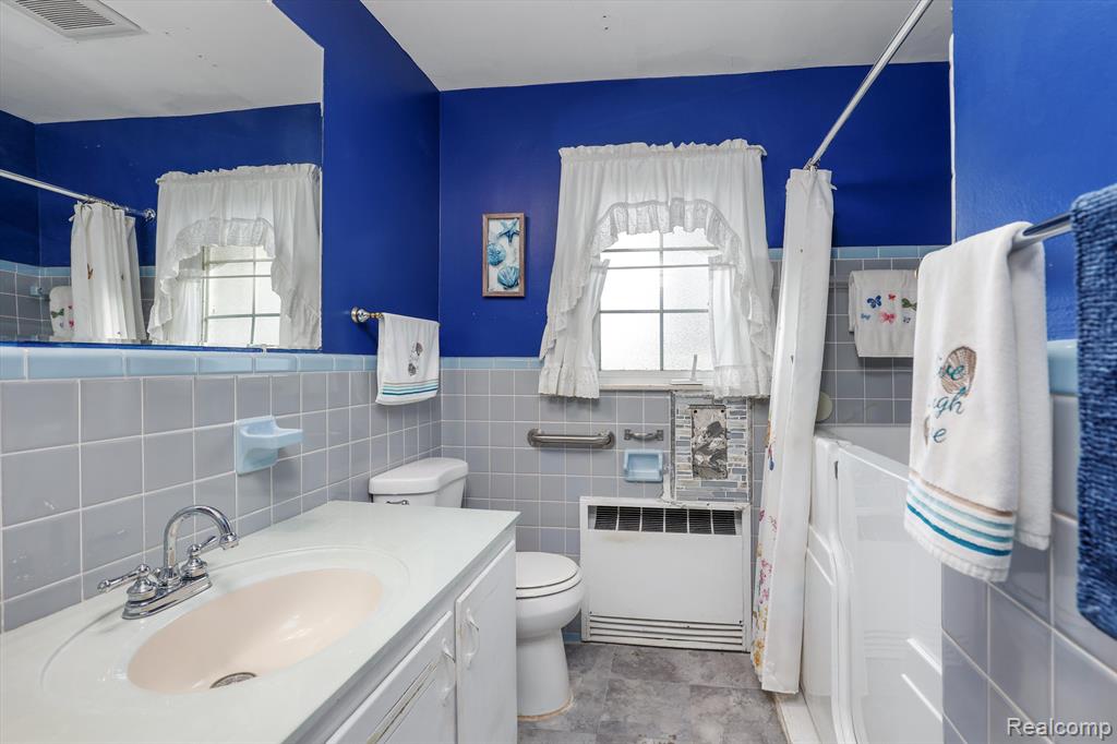 1062 North Adams Road Rochester, MI 48306 - Photo 21 of 28