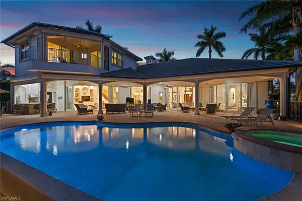 $3,100,000 | 8812 Muirfield Drive, Naples, FL 34109