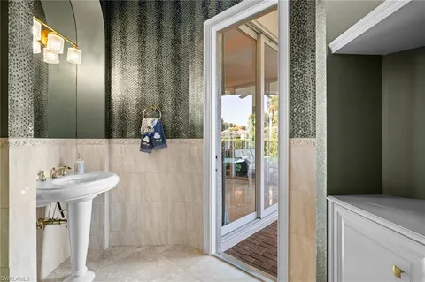 $3,100,000 | 8812 Muirfield Drive, Naples, FL 34109