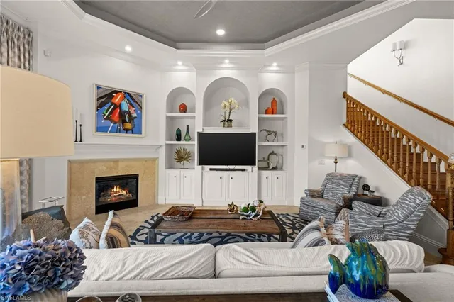 $3,100,000 | 8812 Muirfield Drive, Naples, FL 34109