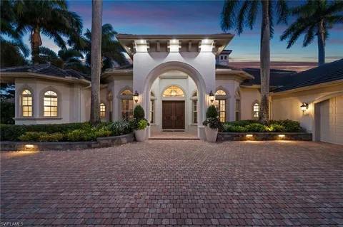 $3,100,000 | 8812 Muirfield Drive, Naples, FL 34109