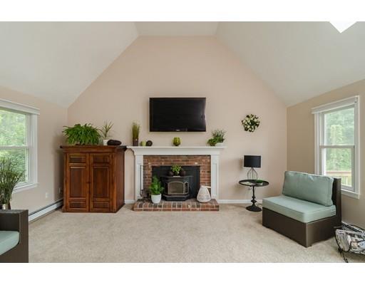 768 First Parish Road Scituate, MA 02066 - Photo 9 of 30 Gallery Image 9