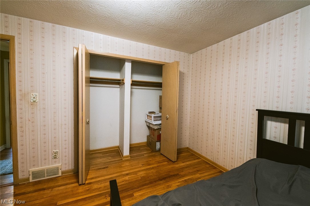 3140 West Ridgewood Drive Cleveland, OH 44134 - Photo 7 of 24