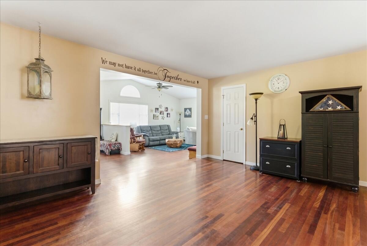 244 Back Street Monmouth, ME 04265 - Photo 9 of 53 30-4_dining_room_c