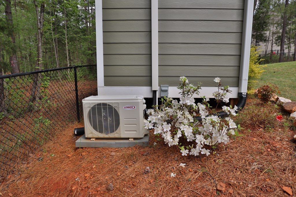 468 Valley Rescue Mission Road Hamilton, GA 31811 - Photo 27 of 29 MiniSplit - Heat and AC in shop