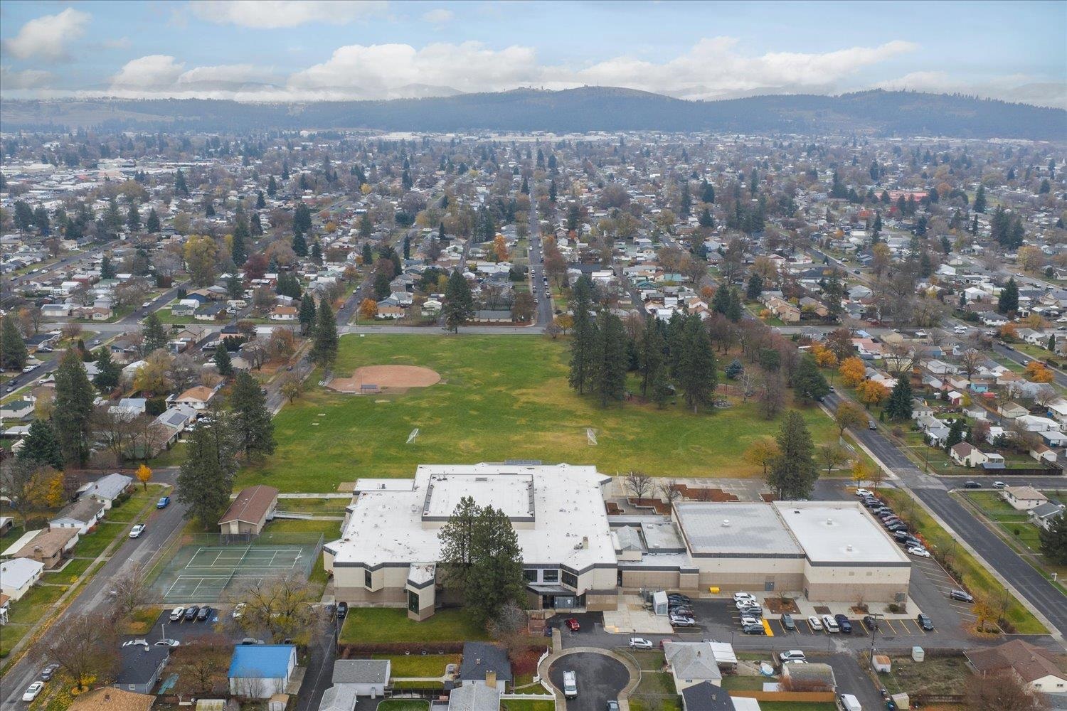 825 East Sanson Avenue Spokane, WA 99207 - Photo 22 of 23