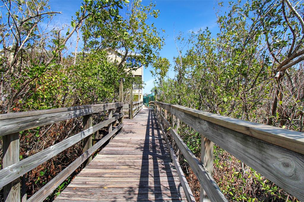 535 Forest Way Longboat Key, FL 34228 - Photo 49 of 60 Gallery Image 49