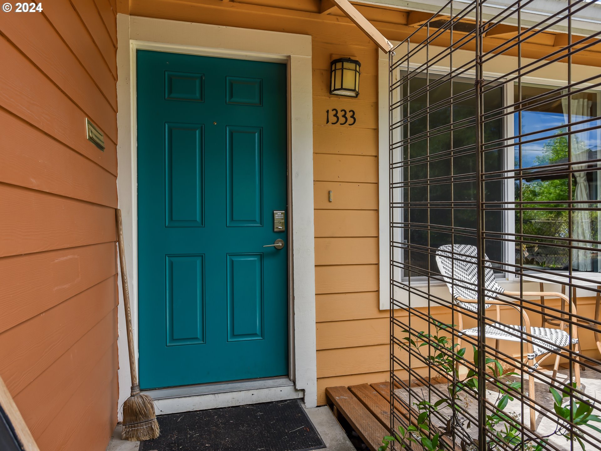 1333 Northeast Rosa Parks Way Portland, OR 97211 - Photo 1 of 1 Gallery Image 1