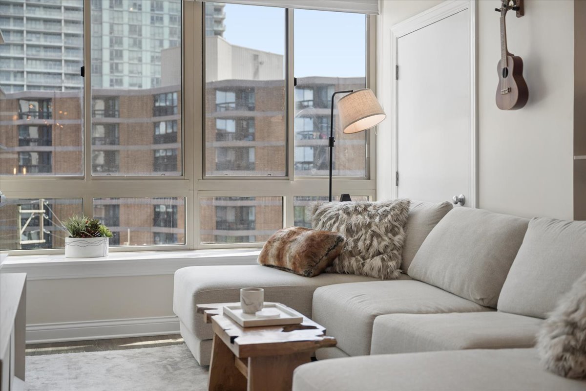 230 West Division Street, Unit 602 Chicago, IL 60610 - Photo 7 of 25