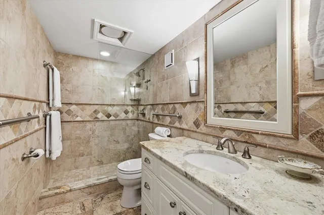 $449,000 | 6060 Shore Boulevard South, Unit 203, Gulfport, FL 33707