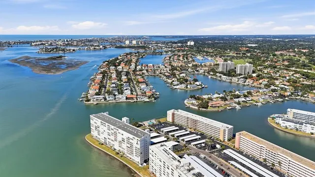 $449,000 | 6060 Shore Boulevard South, Unit 203, Gulfport, FL 33707