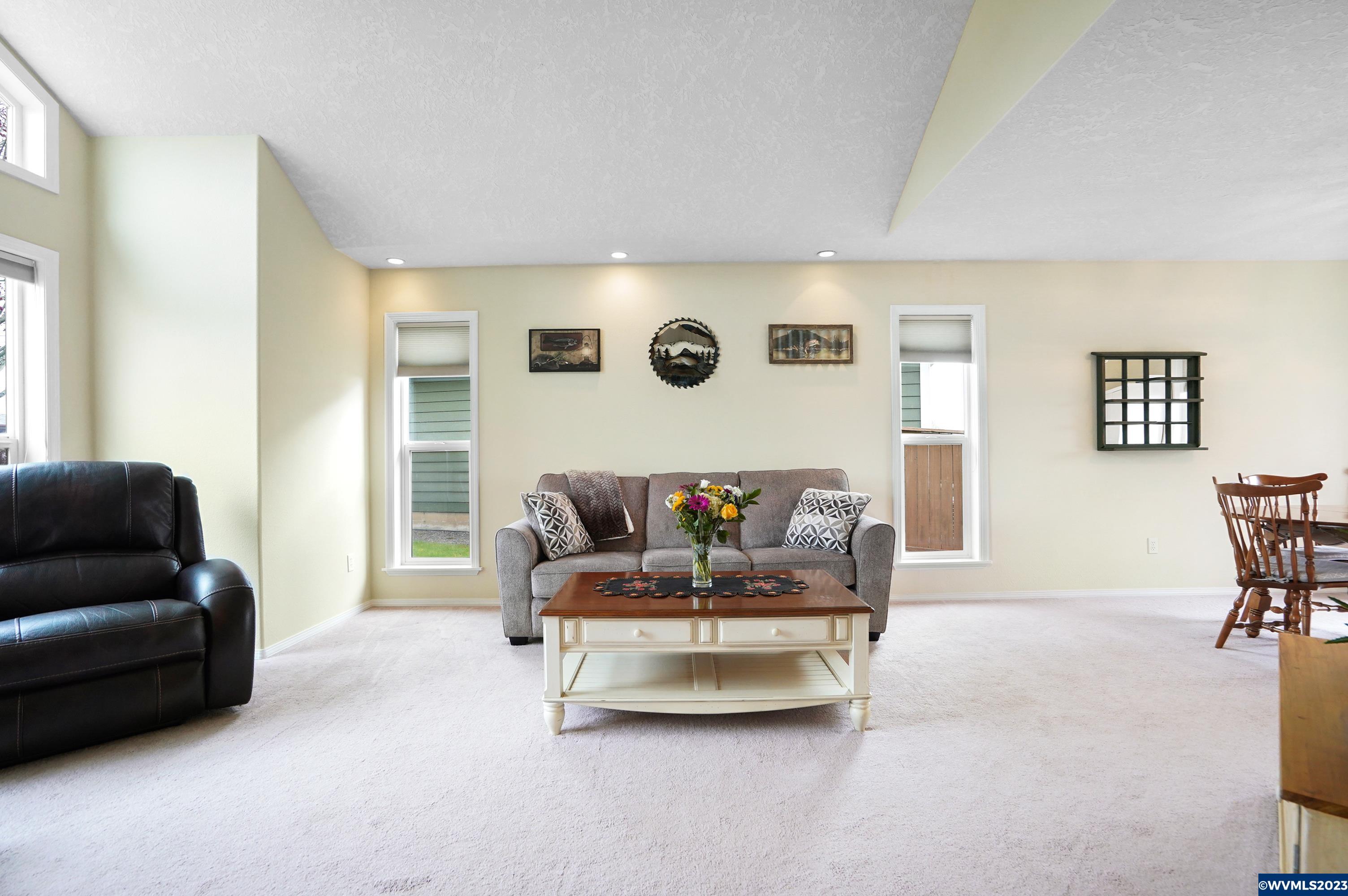 1476 Horizon Ridge Drive Northeast Keizer, OR 97303 - Photo 14 of 39