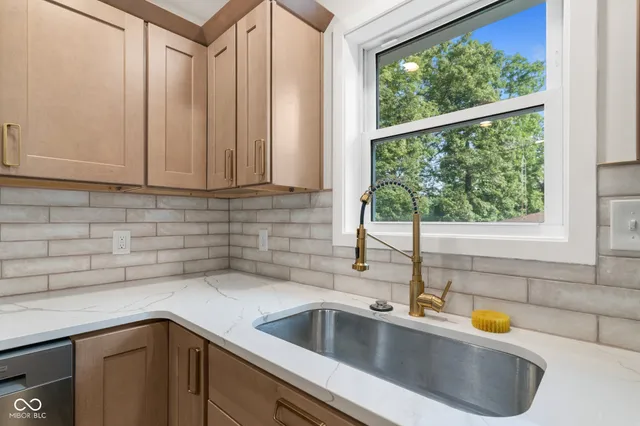 $295,000 | 6530 West Us Highway, North Vernon, IN 47265