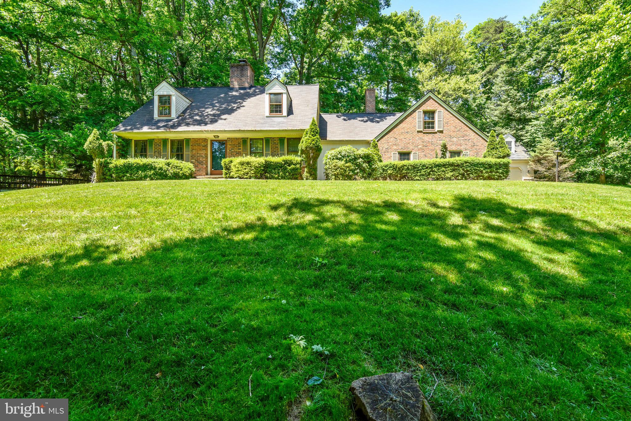 11342 Vale Road Oakton, VA 22124 - Photo 1 of 34 Charming Home awaiting Your TLC