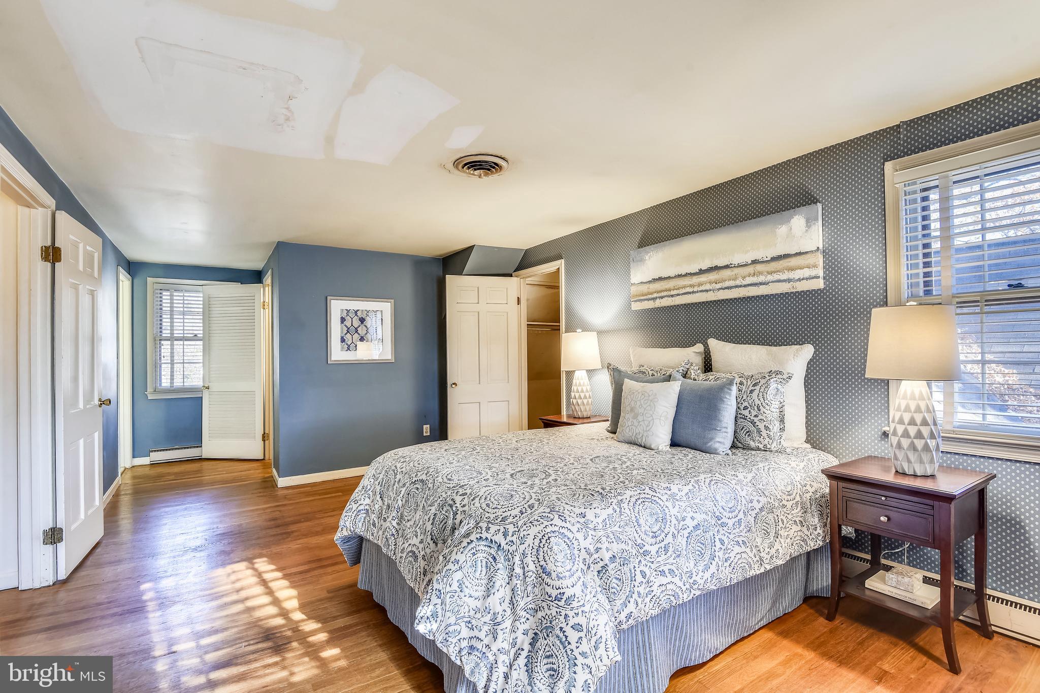 11342 Vale Road Oakton, VA 22124 - Photo 16 of 34 Master Bedroom w Private Bath & 2 Walk-in Closets