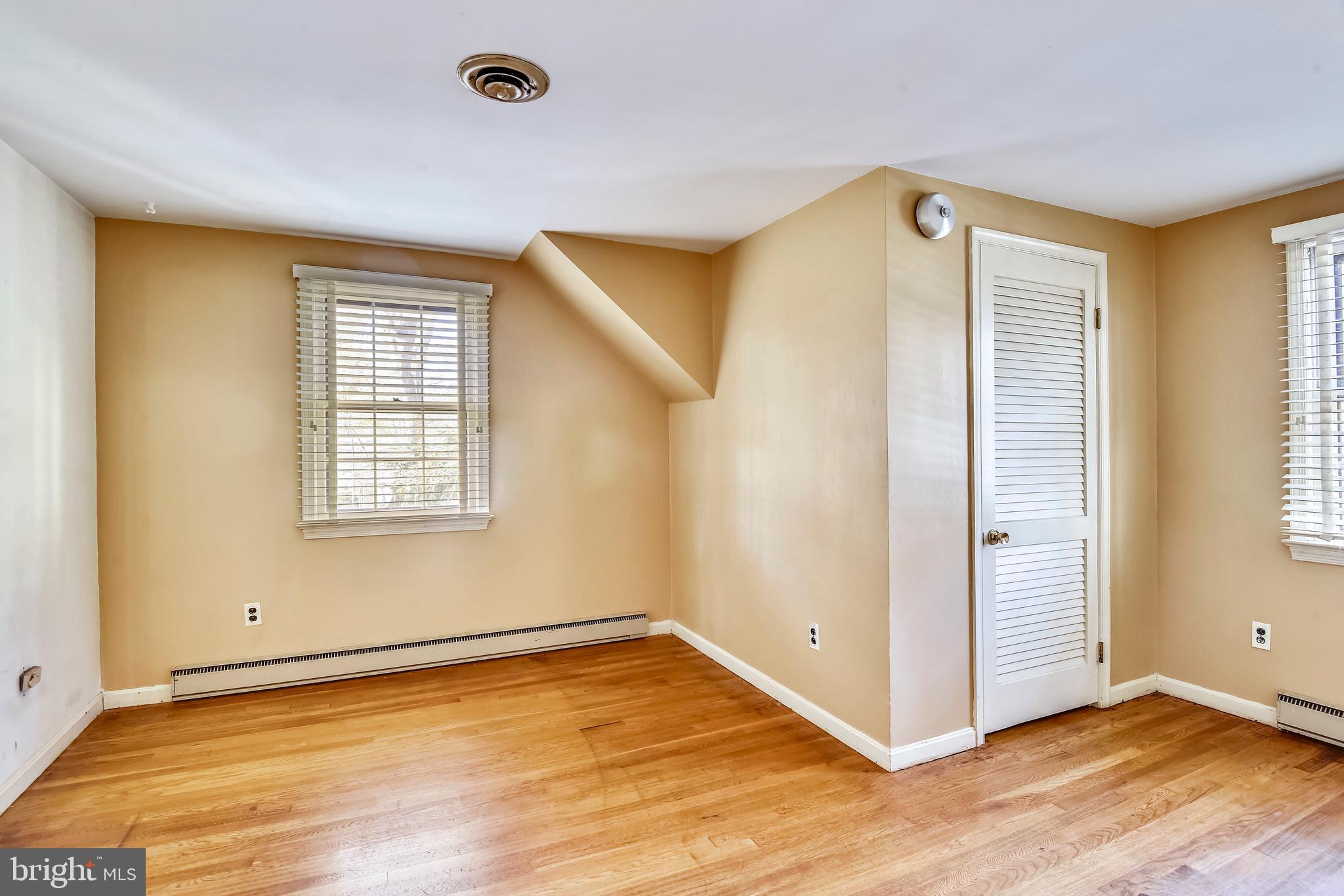 11342 Vale Road Oakton, VA 22124 - Photo 19 of 34 One of 4 Upper Level Bedrooms