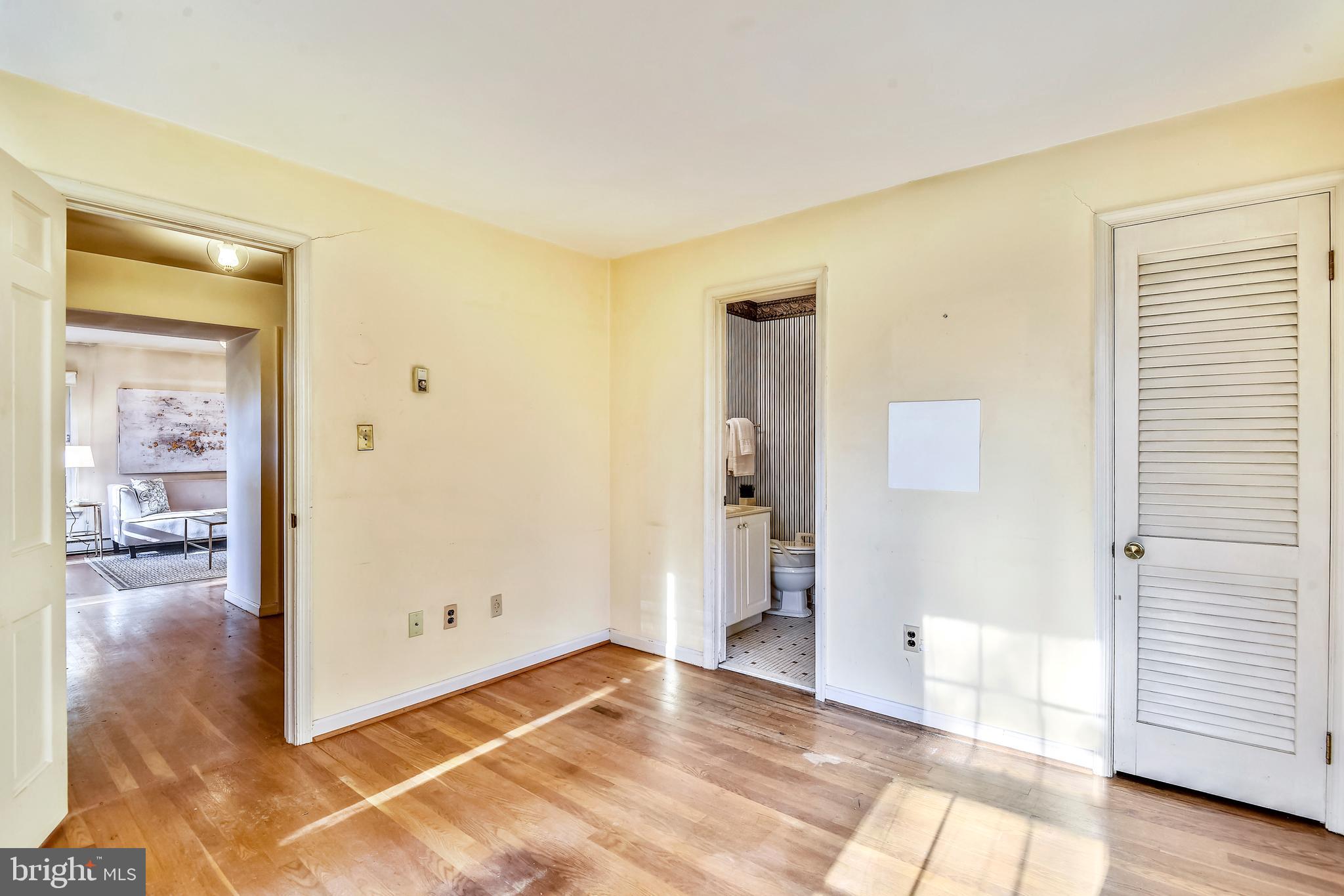 11342 Vale Road Oakton, VA 22124 - Photo 23 of 34 Main Level Bedroom has Attached Full Bath