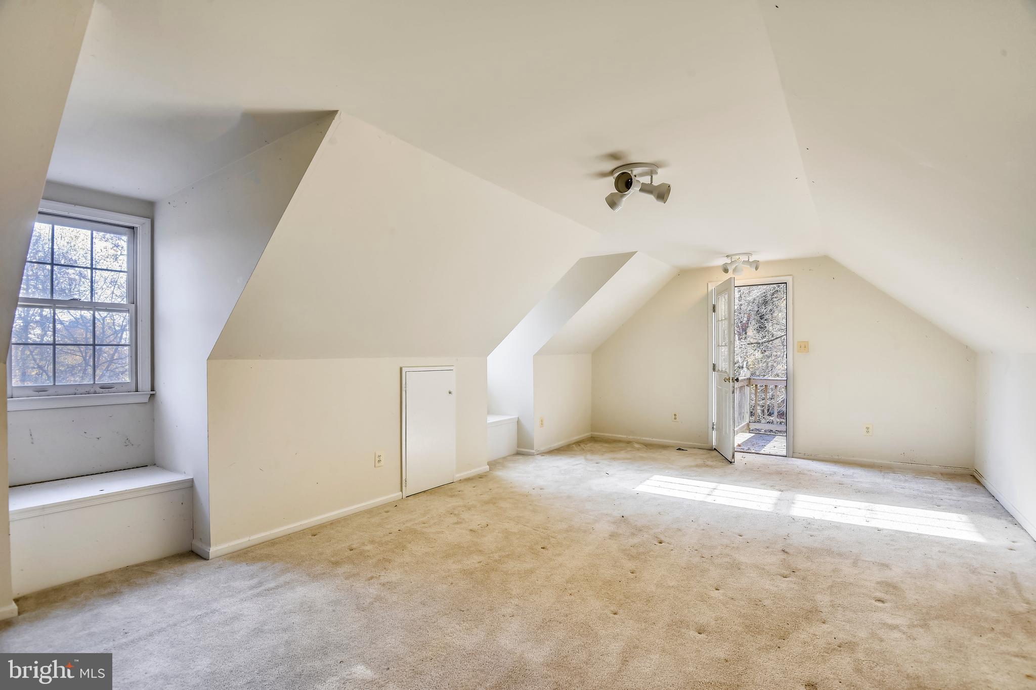 11342 Vale Road Oakton, VA 22124 - Photo 28 of 34 Loft or Studio Above Detached Garage