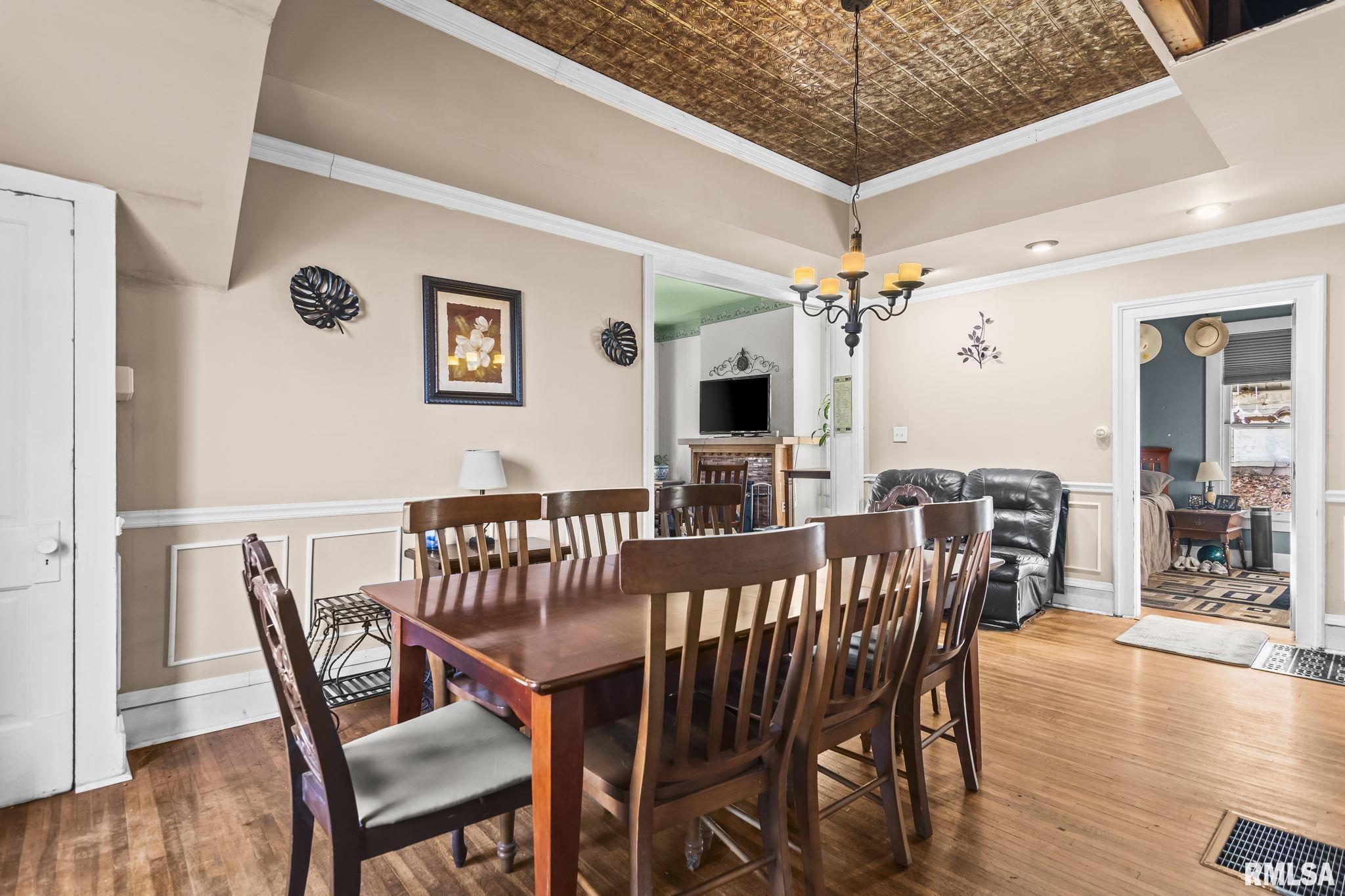 203 West Sheridan Road Petersburg, IL 62675 - Photo 13 of 38