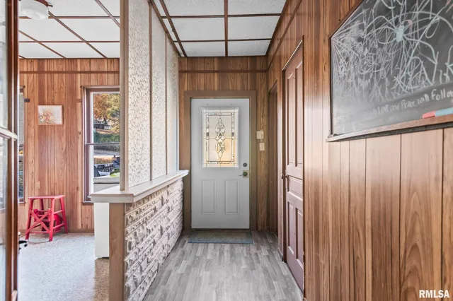 $149,900 | 203 West Sheridan Road, Petersburg, IL 62675