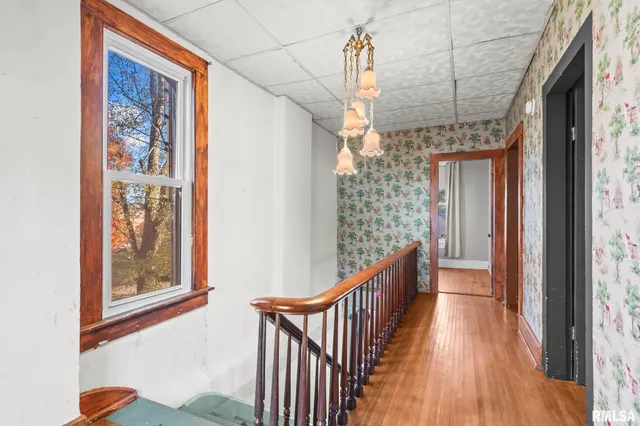 $149,900 | 203 West Sheridan Road, Petersburg, IL 62675