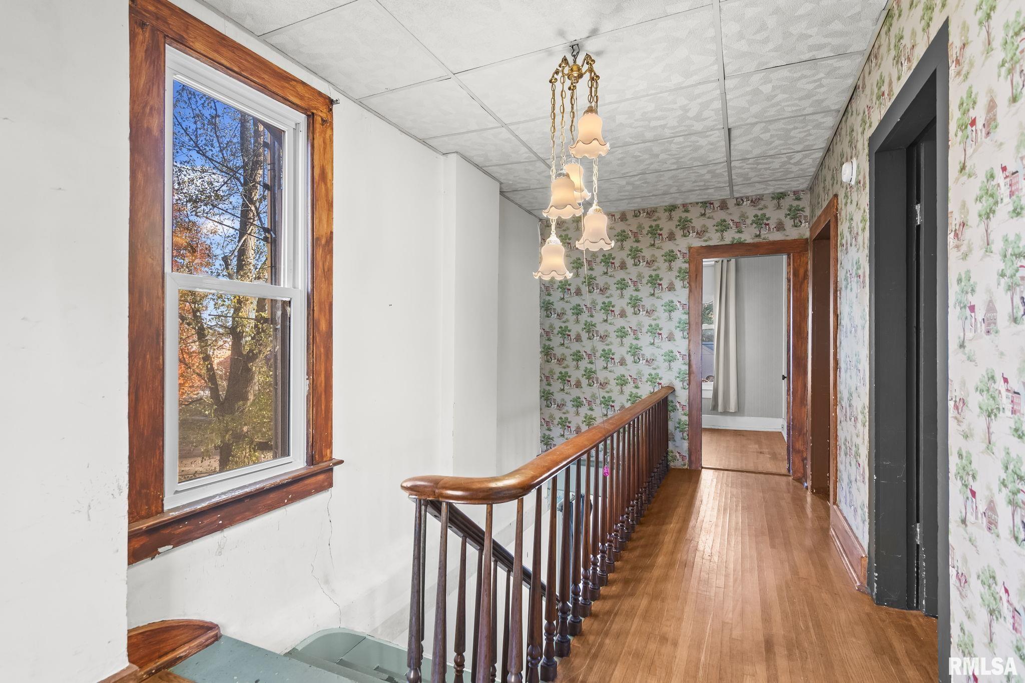 203 West Sheridan Road Petersburg, IL 62675 - Photo 19 of 38