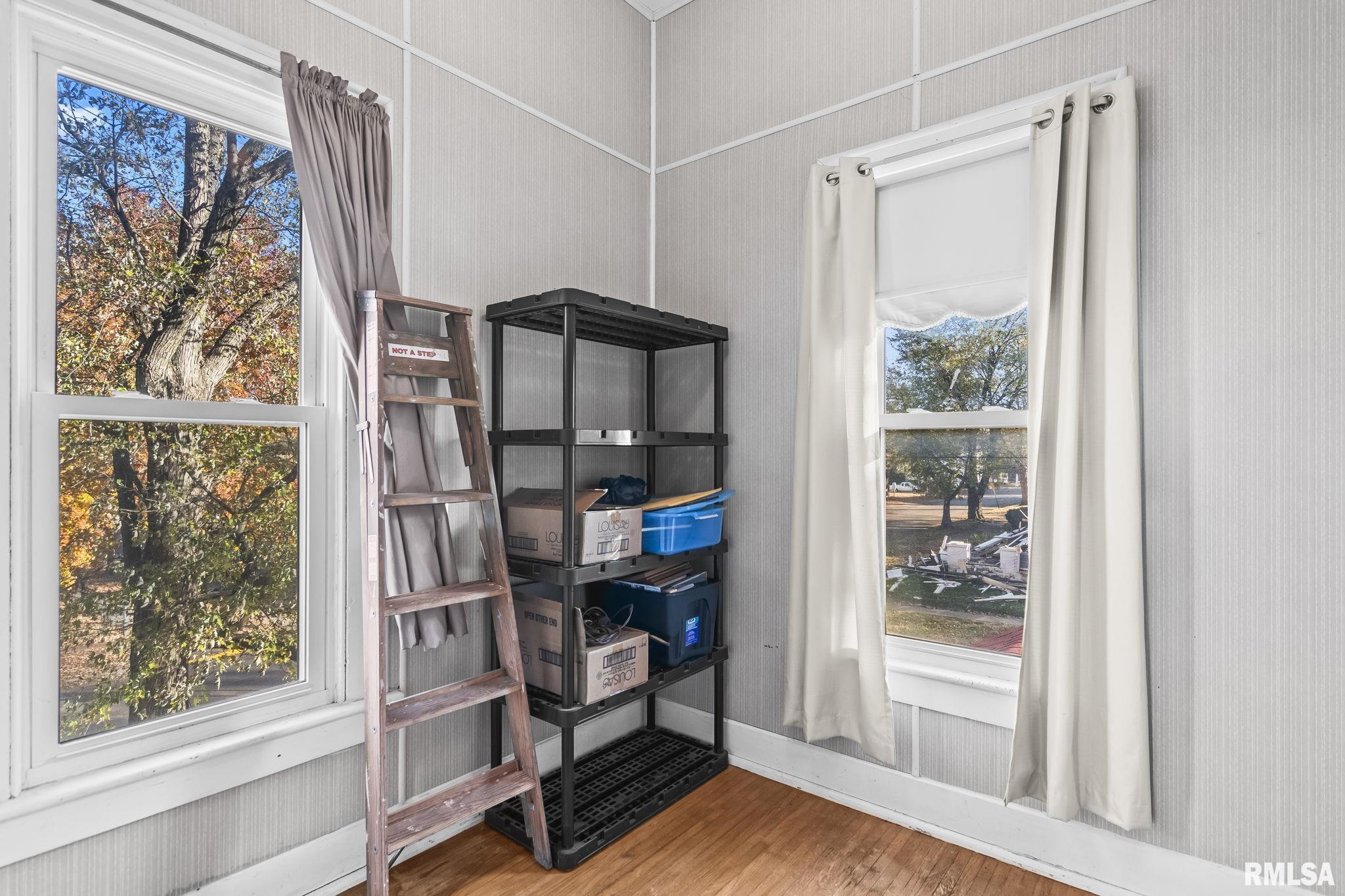 203 West Sheridan Road Petersburg, IL 62675 - Photo 26 of 38