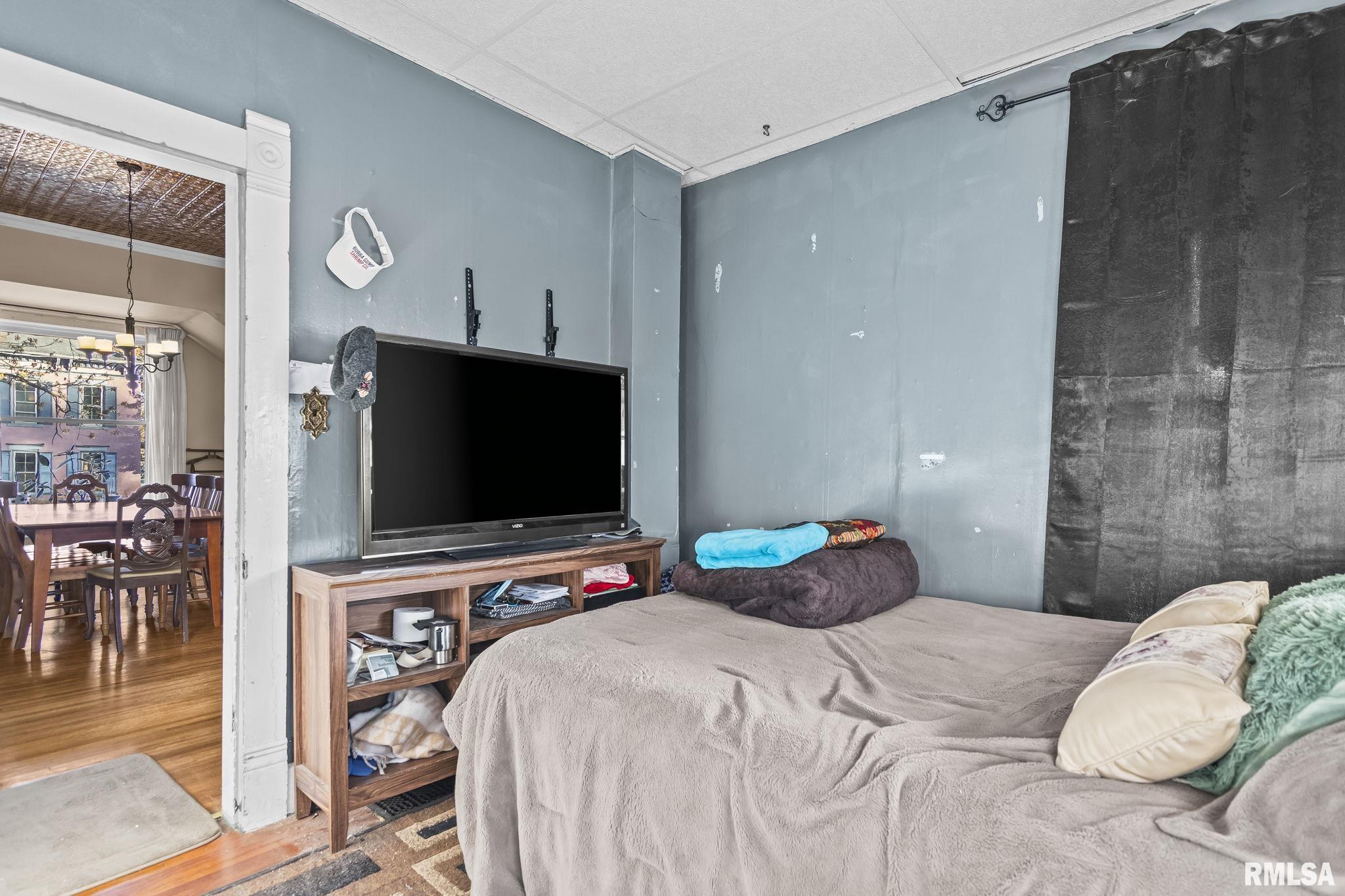 203 West Sheridan Road Petersburg, IL 62675 - Photo 29 of 38