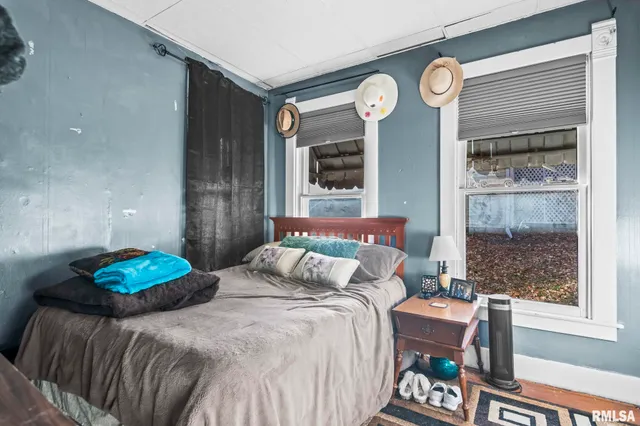 $149,900 | 203 West Sheridan Road, Petersburg, IL 62675