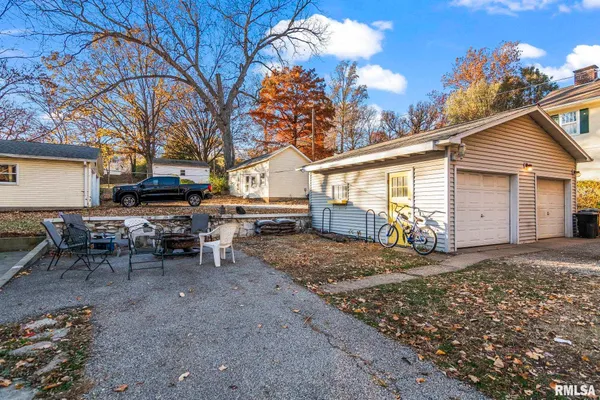 $135,000 | 203 West Sheridan Road, Petersburg, IL 62675