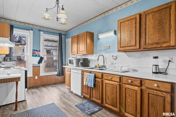 $135,000 | 203 West Sheridan Road, Petersburg, IL 62675